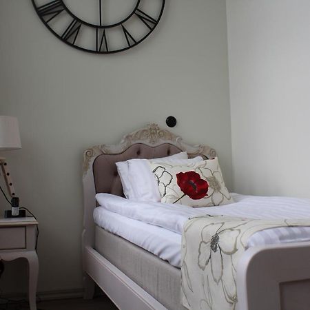 Crew Hotel Арланда Екстериор снимка