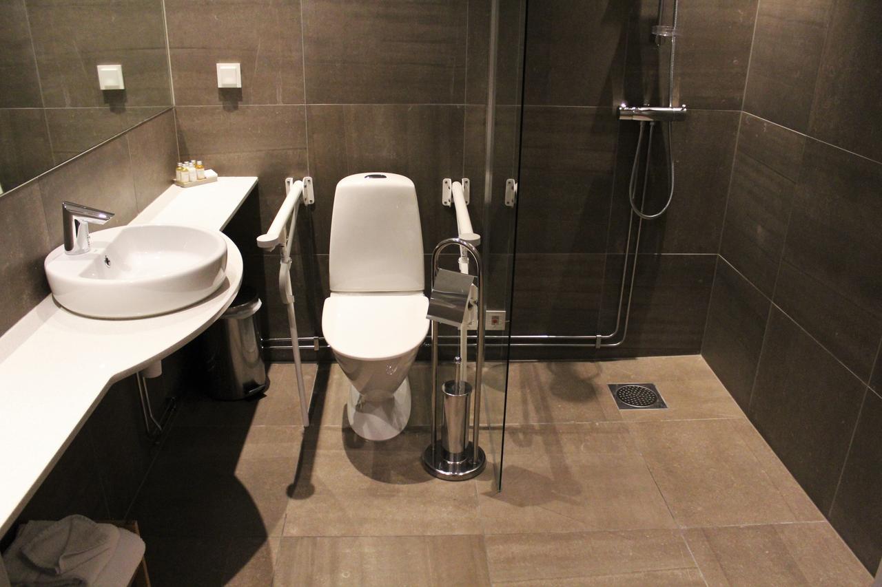 Crew Hotel Арланда Екстериор снимка